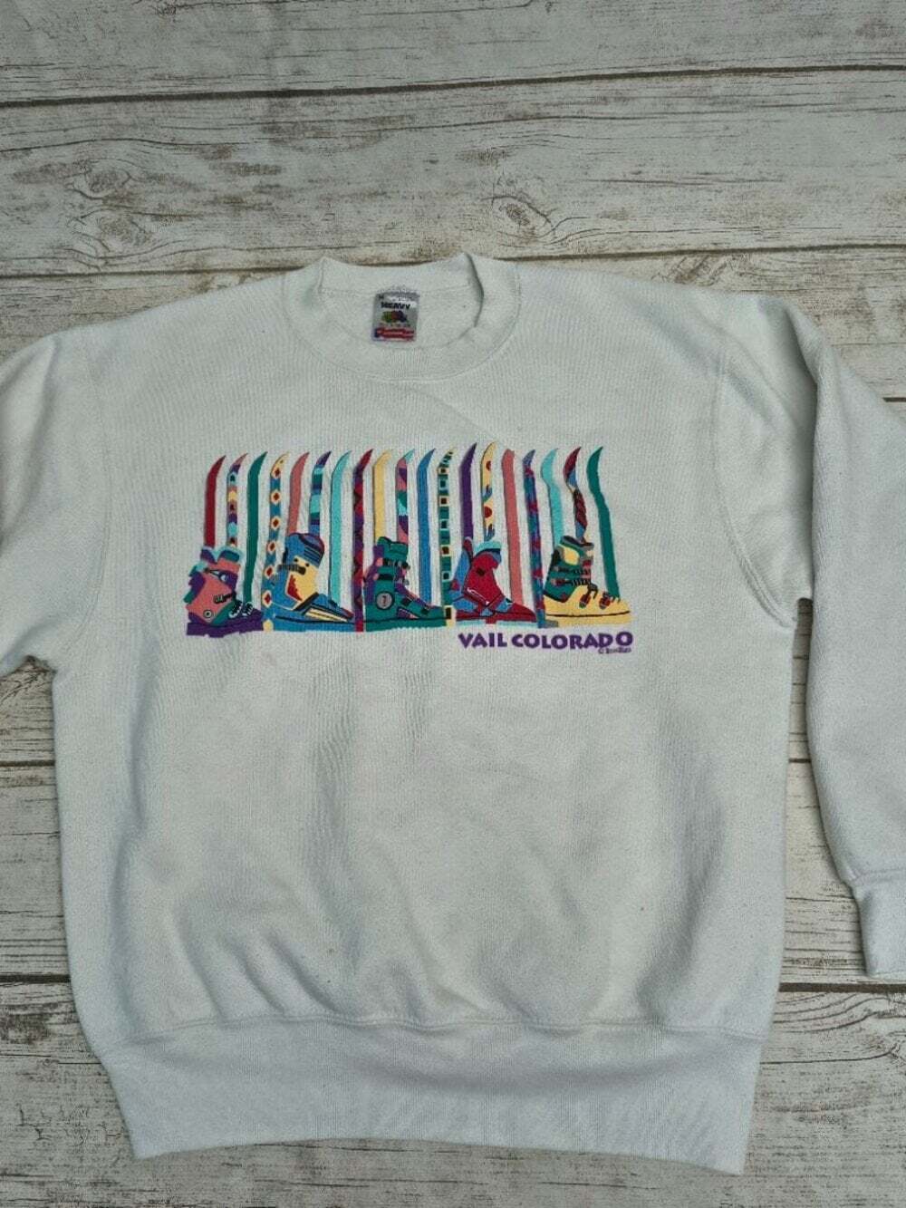 Vintage Fruit of the Loom Vail Colorado USA Graphic Sweatshirt Size Medium